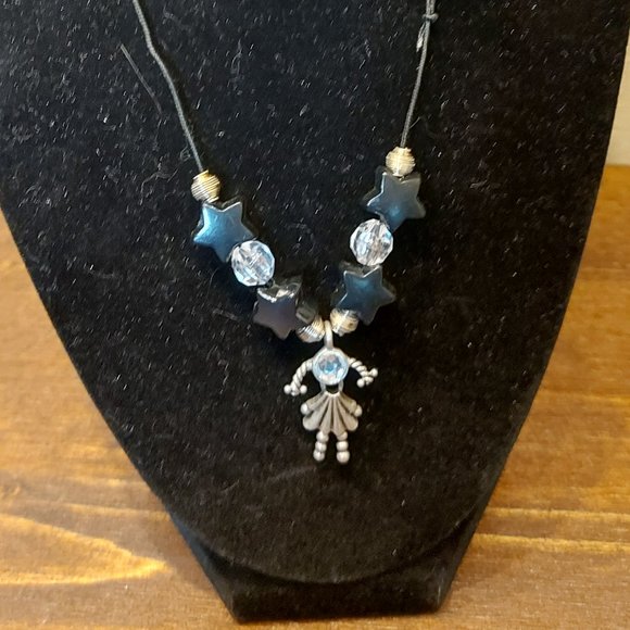 💍 3/$10 💍 Vintage Children's Handmade Necklace - Picture 2 of 5